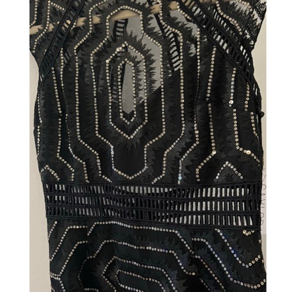 Saylor Heloise Art Deco Embellished and Sequined dress in black and gold - Picture 3 of 8